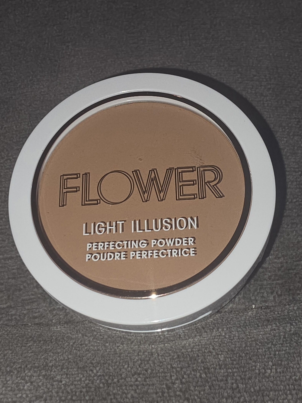FLOWER Light Illusion Perfecting Powder — Sable 0.28oz BNIB Discontinued